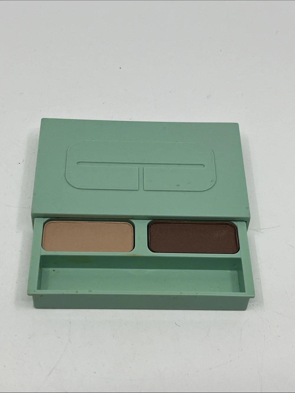 Clinique Eyeshadow Duo Pair Of Shades Pure Cream / Brown Light - Travel Size